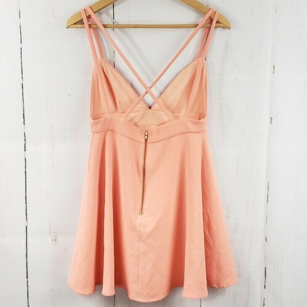 ⛔NBD X Naven Twins Revolve Let It Happen Dress - Picture 4 of 6